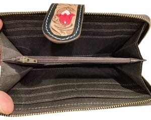 Alternative view of Flower petal wallet